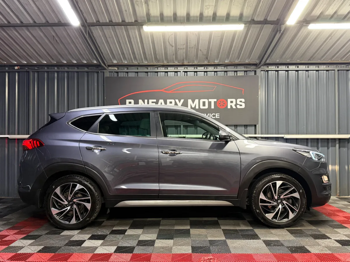 2020 202 Hyundai Tucson Diesel Executive Manual - Image 2
