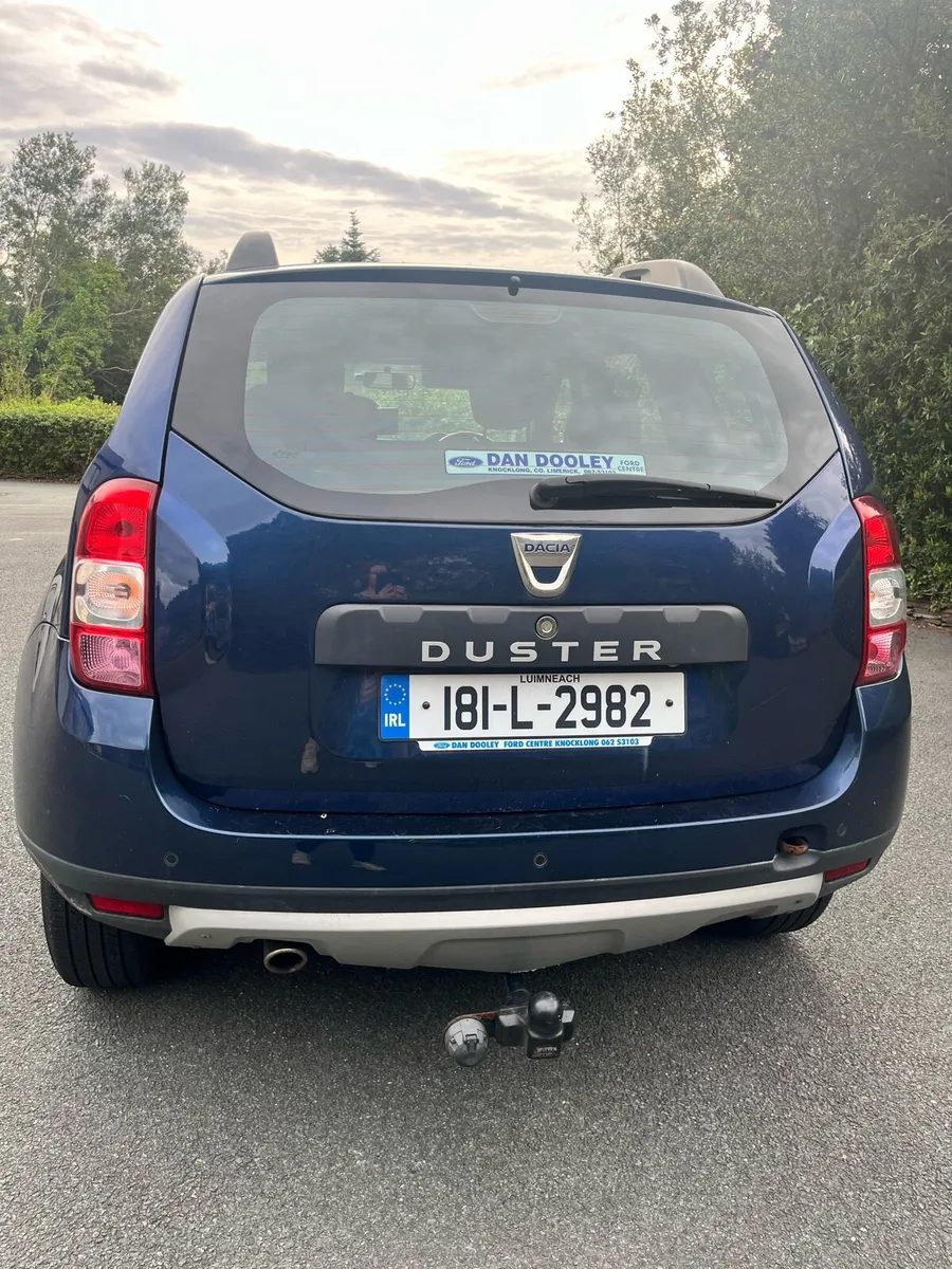 Car - Image 2