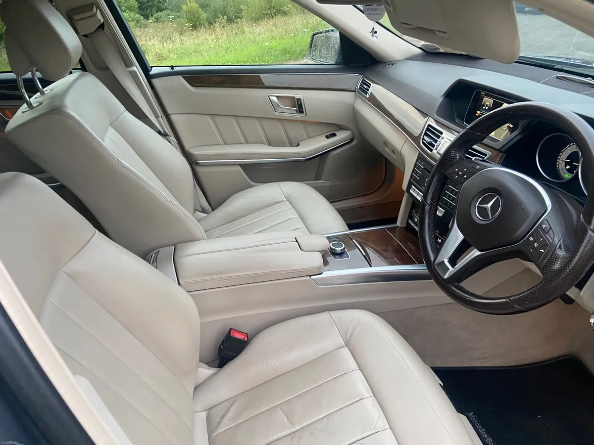 Mercedes-Benz E-Class 2015 - Image 2