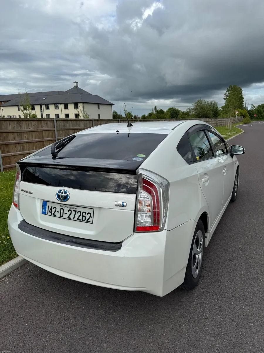 Toyota Prius 2014 - Image 4