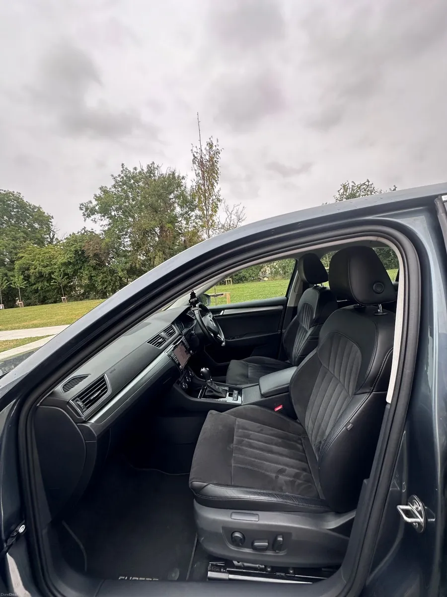 Skoda Superb 2016 - Image 3