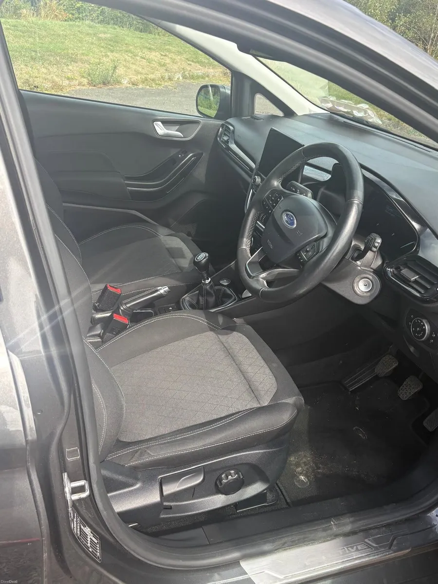 Ford Fiesta Active 2019 low mileage - Image 3