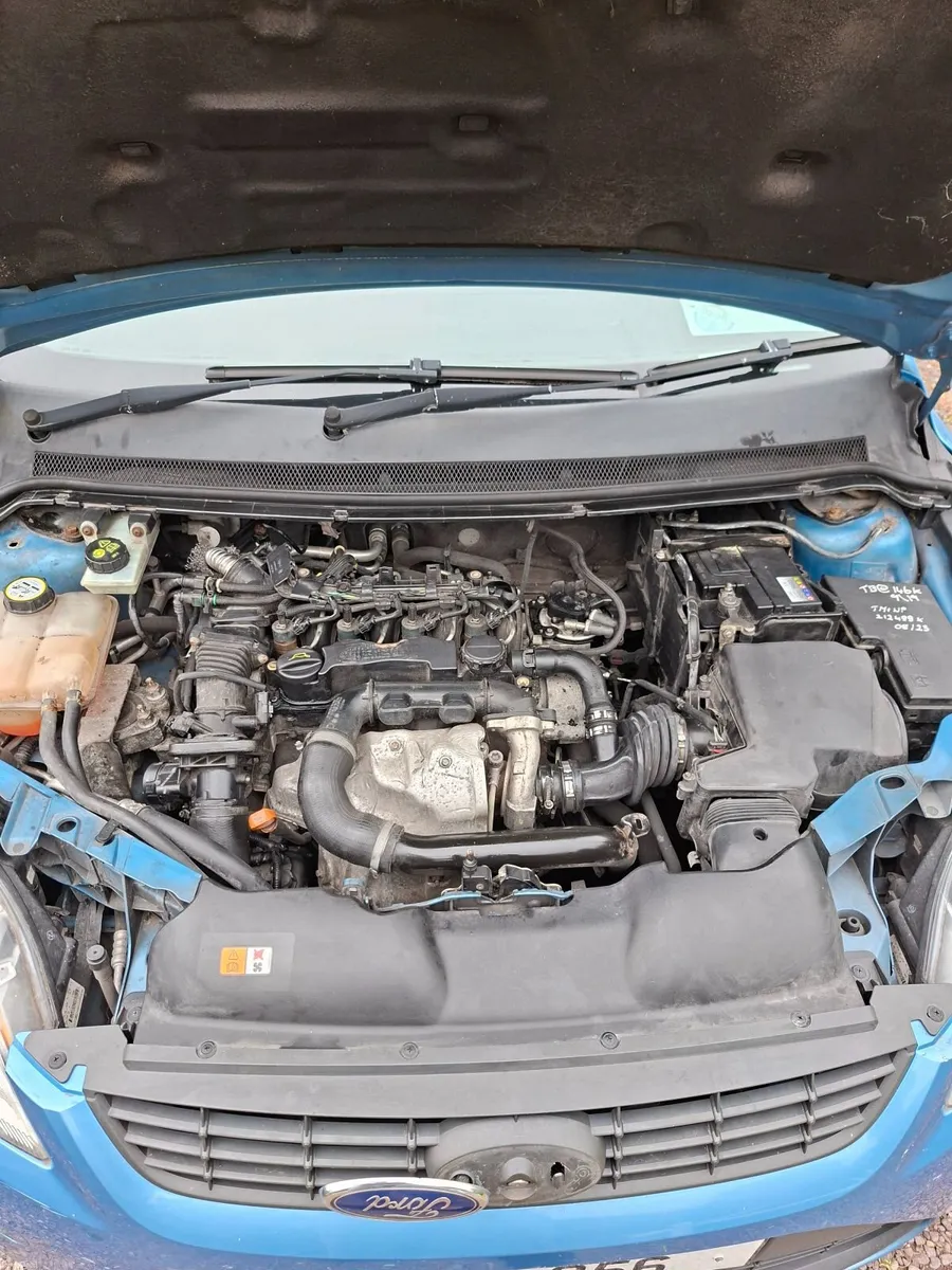 Ford Focus 2010 - Image 2