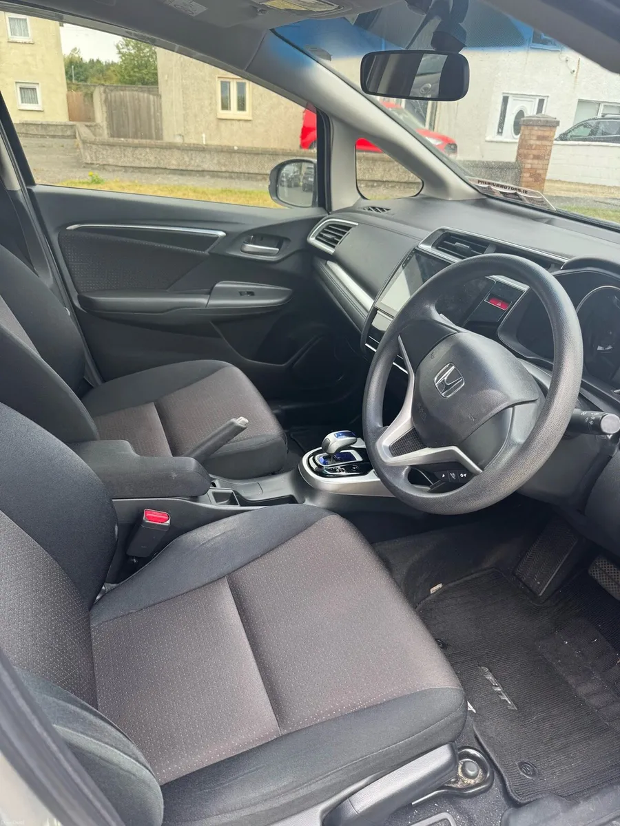 2014 Honda Fit Hatchback Petrol Hybrid Silver - Image 6