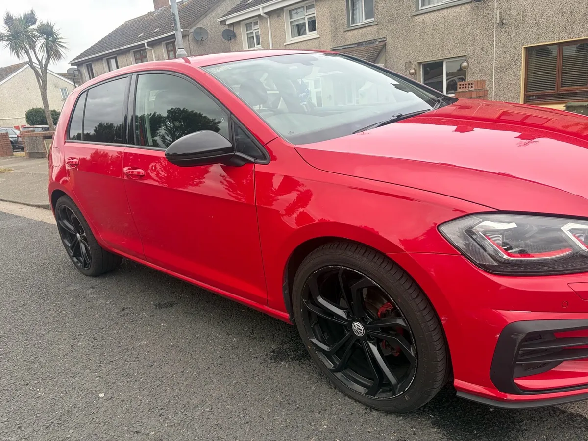 Volkswagen Golf - Image 4