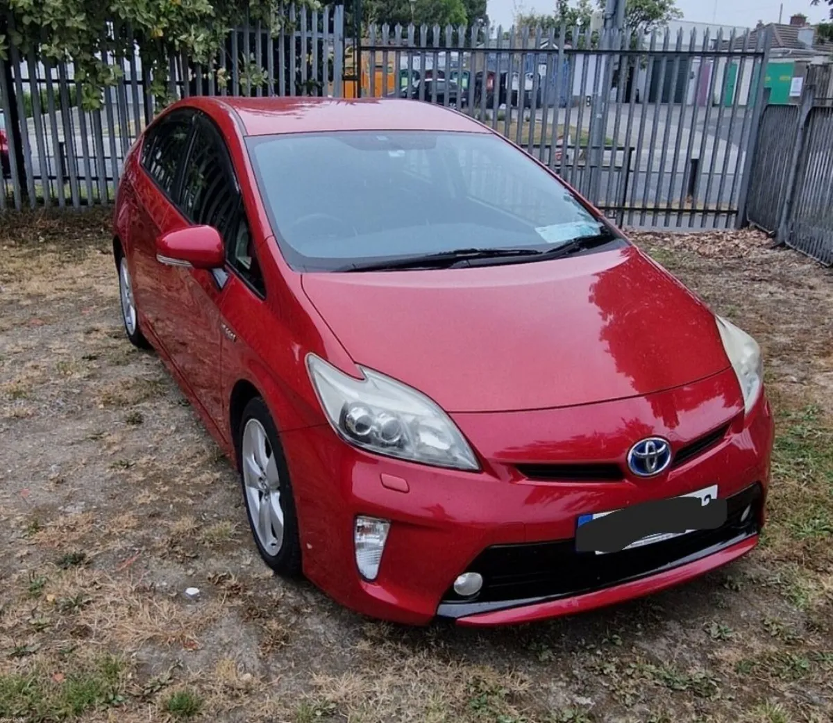 Toyota Prius 2014 - Image 1