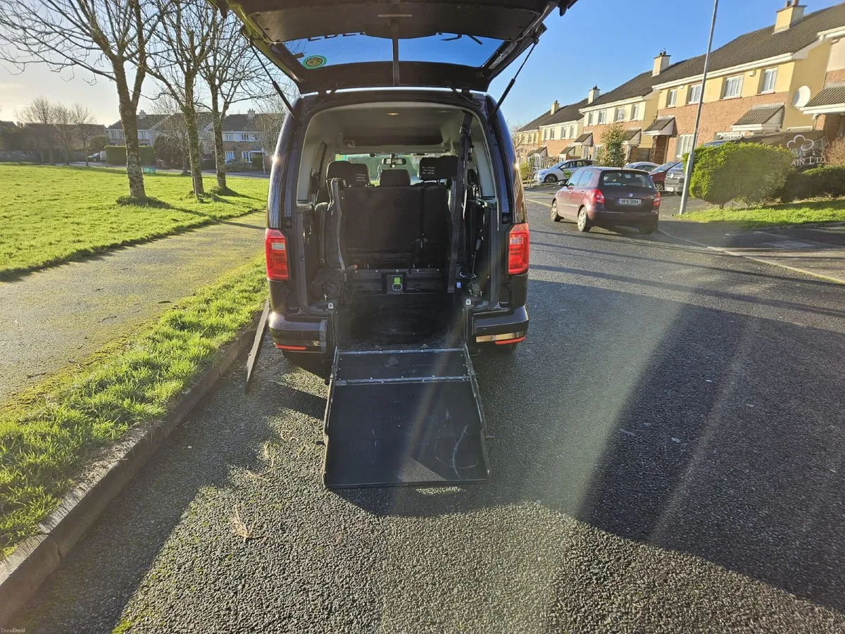 Taxi VW Caddy, 7 seater for Rent €275 - Image 6