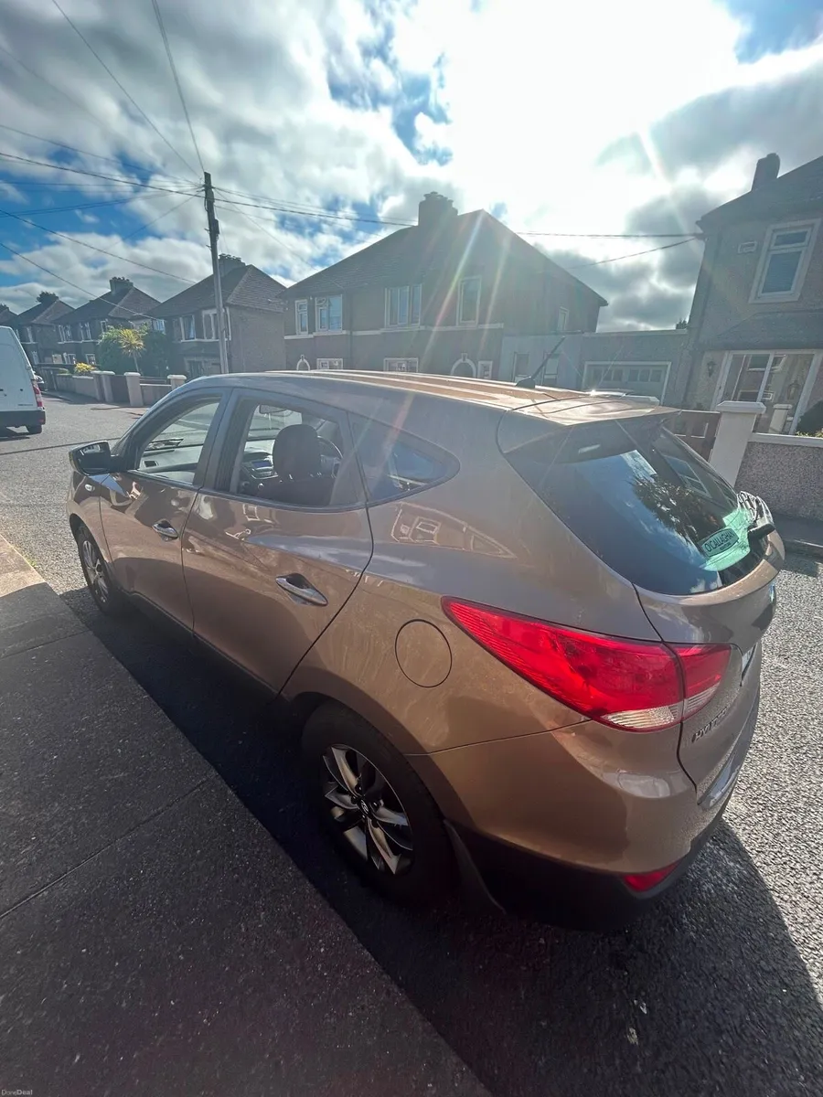 Hyundai ix35 car for sale - Image 2