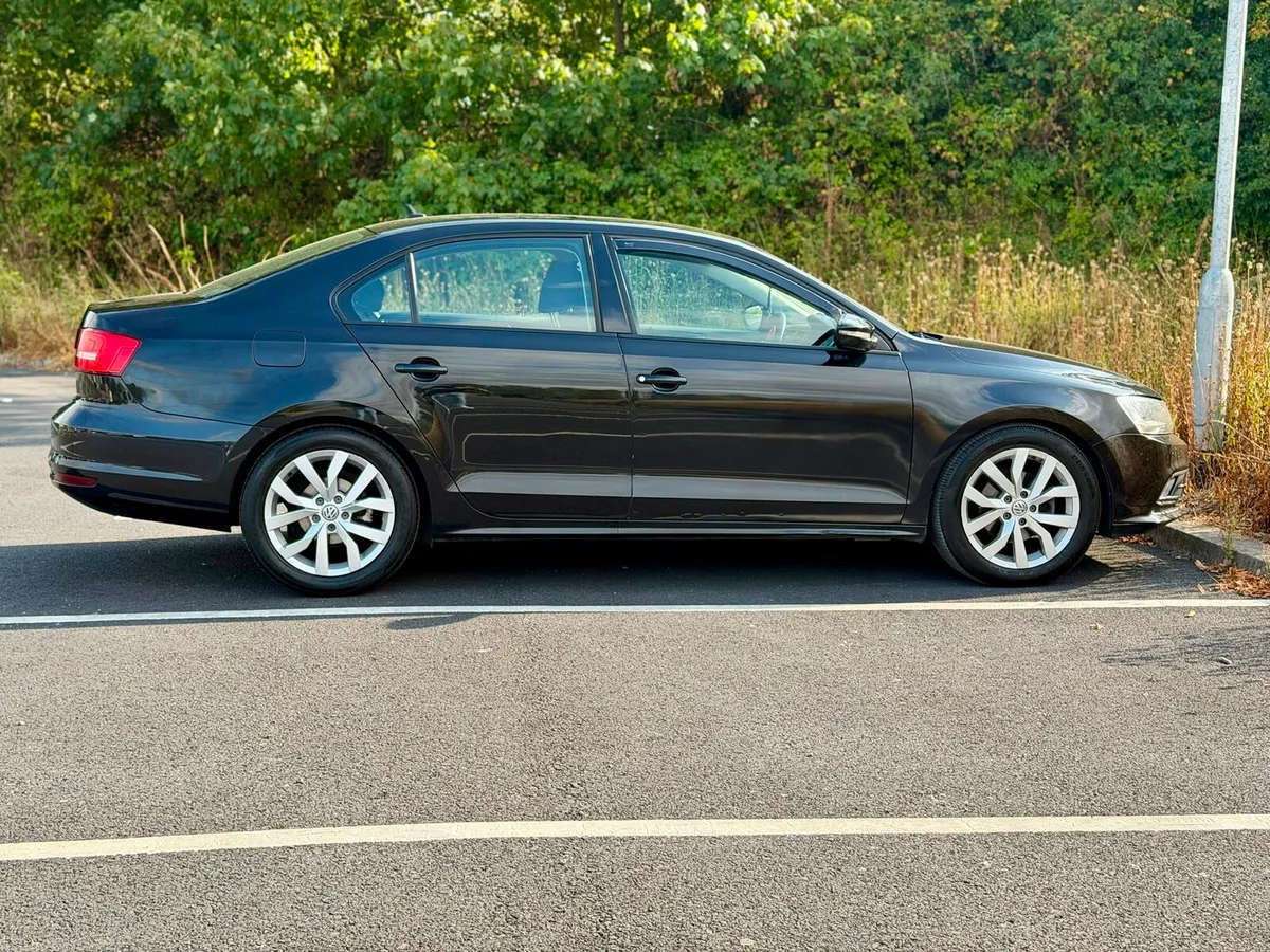 2015 volkswagen jetta 2.0 TDI NCT 07/27 - Image 6