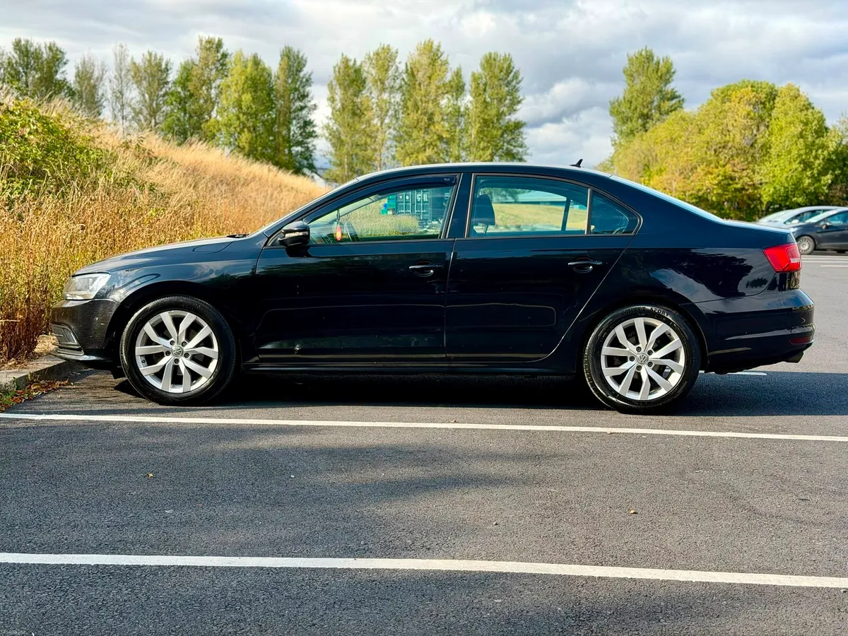 2015 volkswagen jetta 2.0 TDI NCT 07/27 - Image 5