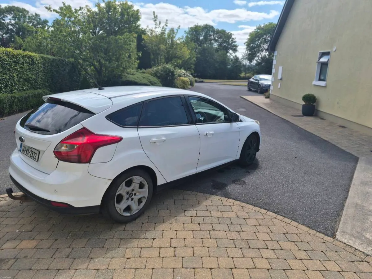 Car - Image 2