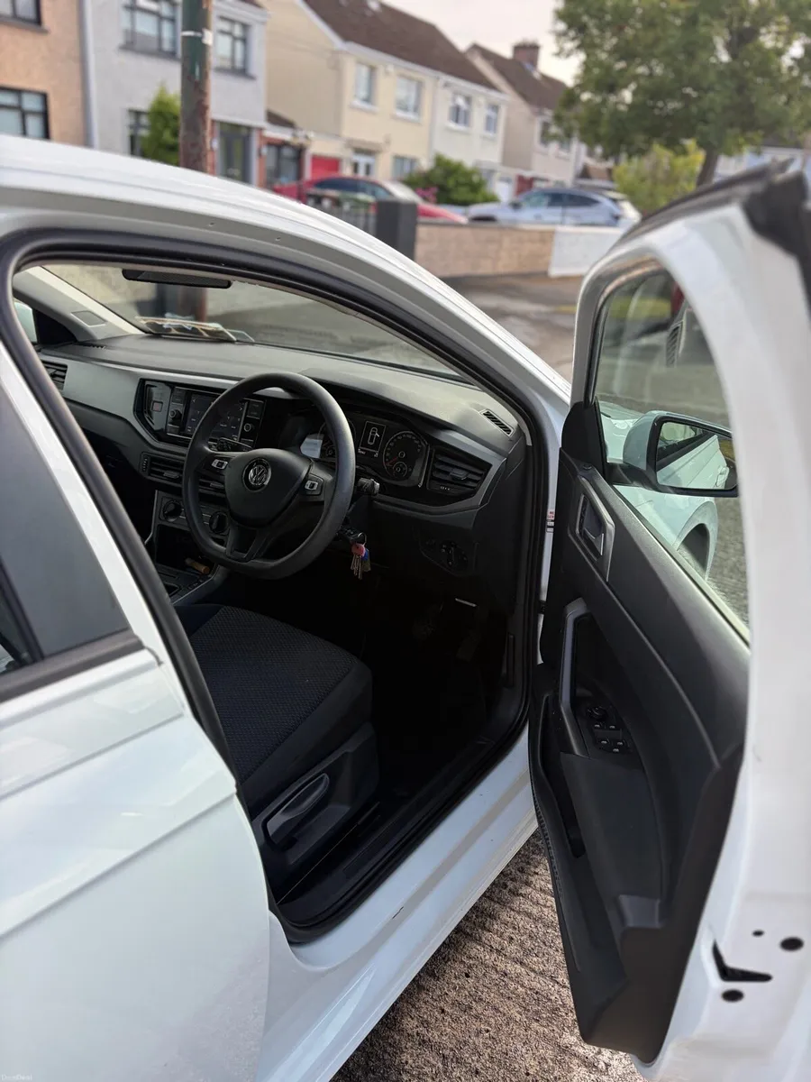 White VW Polo 192 with parking sensors - Image 4