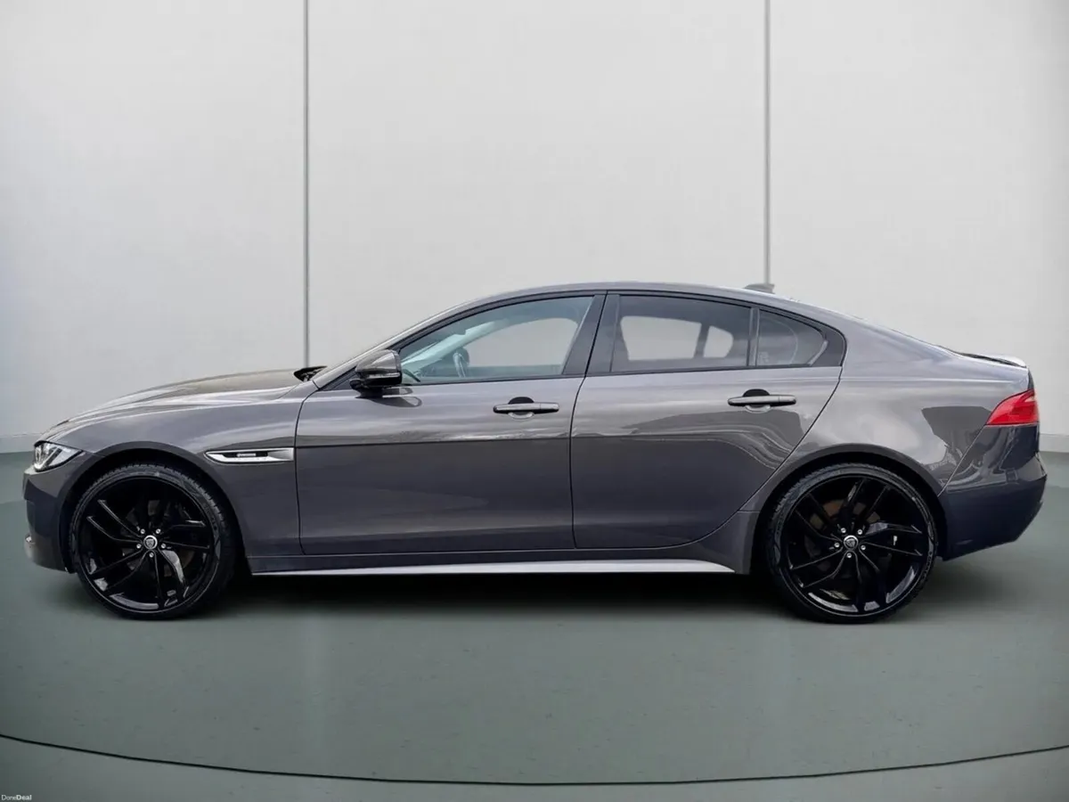 2017 JAGUAR XE R-SPORT 2.0 D AWD AUTOMATIC - Image 2