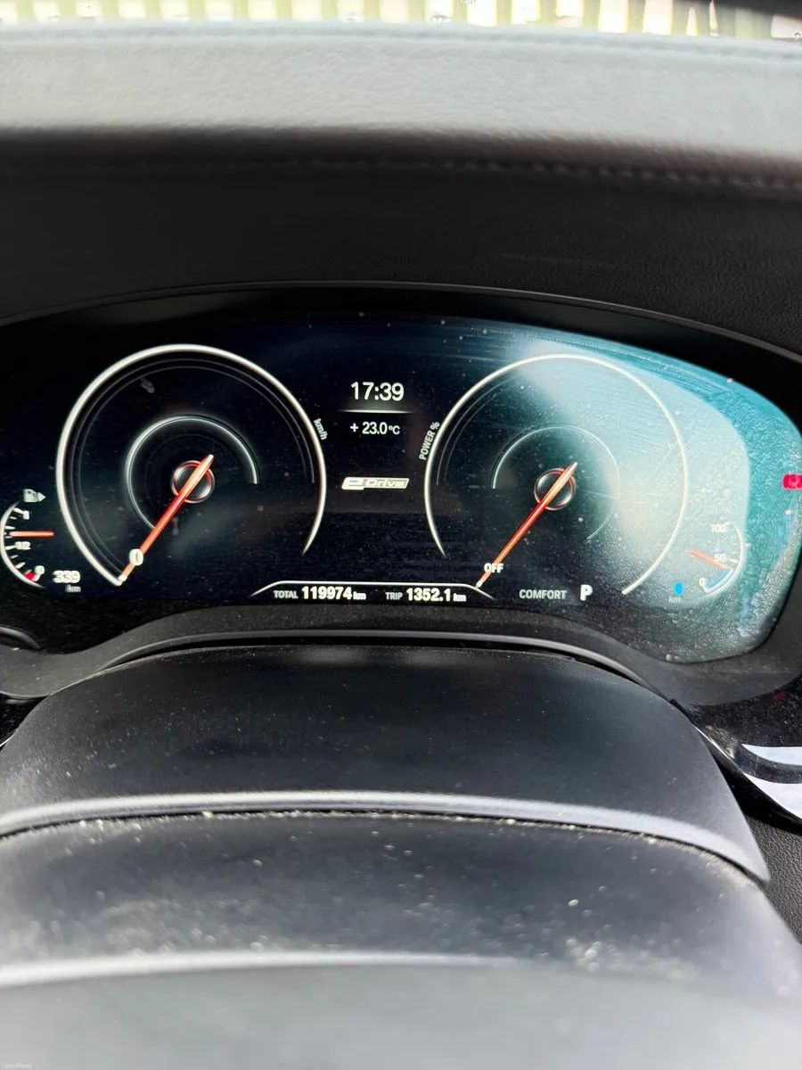 BMW 5-Series 2019 - Image 3