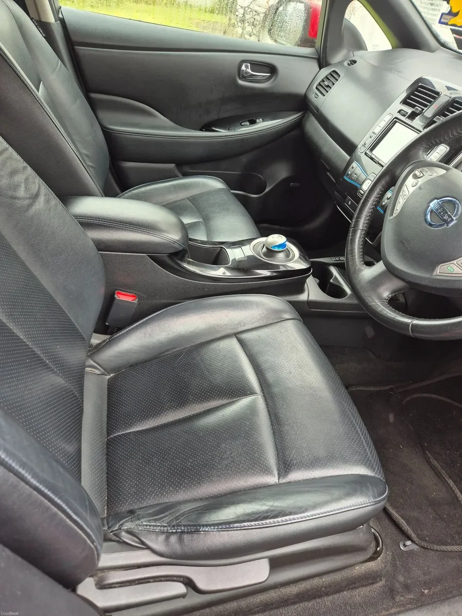 2017 Nissan Leaf Tekna 24kWh - Image 6