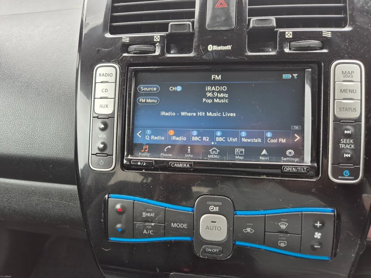 2017 Nissan Leaf Tekna 24kWh - Image 3