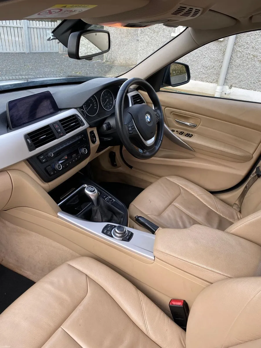 BMW 3-Series 2014 - Image 2