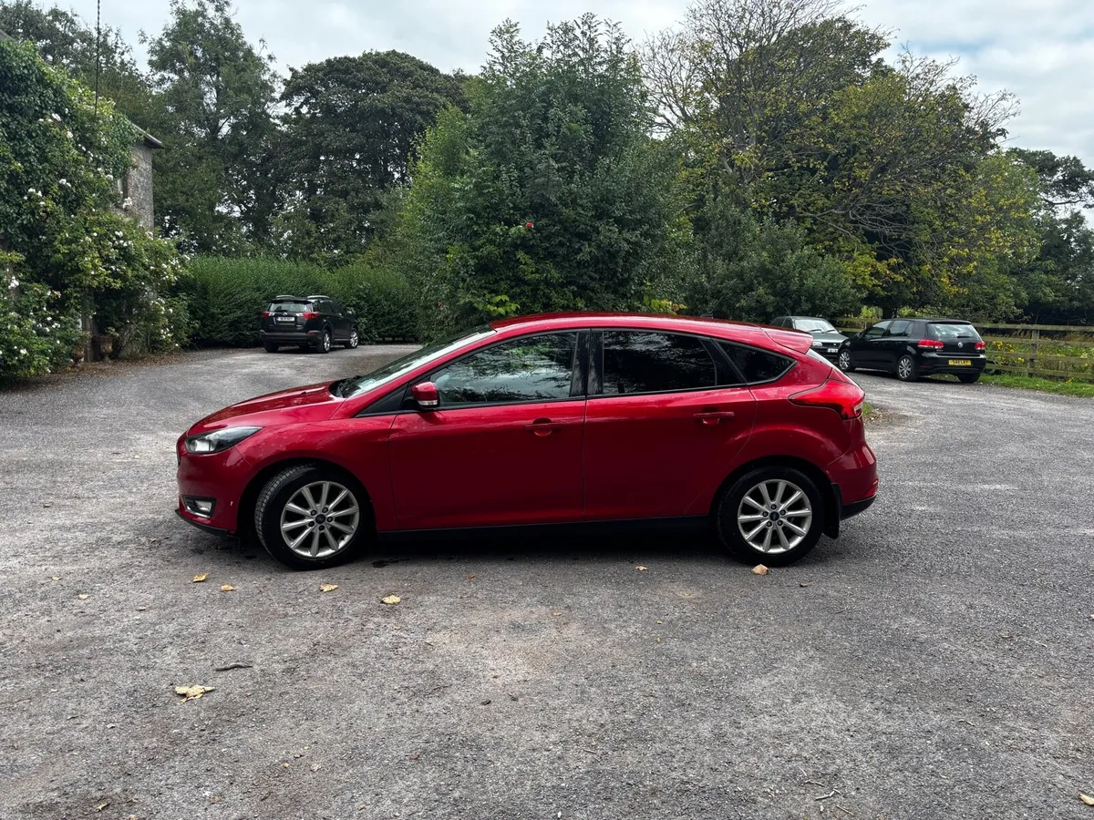 Ford Focus 2015 **HIGH SPEC** - Image 4
