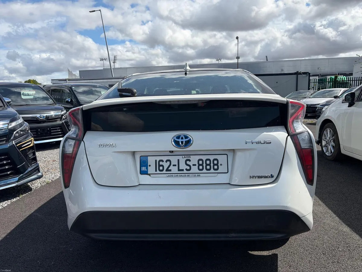 2016 Toyota Prius 1.8 HYBRID AUTOMATIC - Image 5