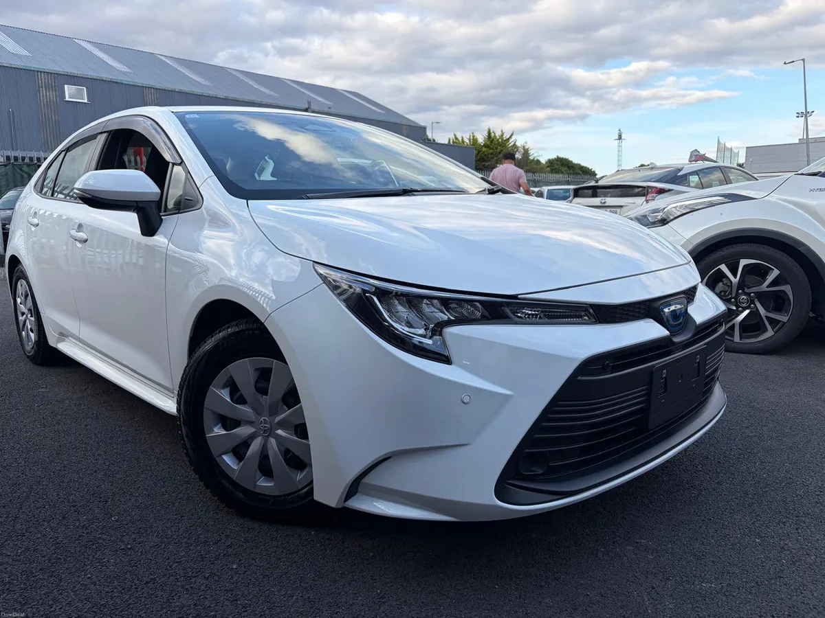 2023 TOYOTA COROLLA HYBRID AUTO LOW KMS - Image 4