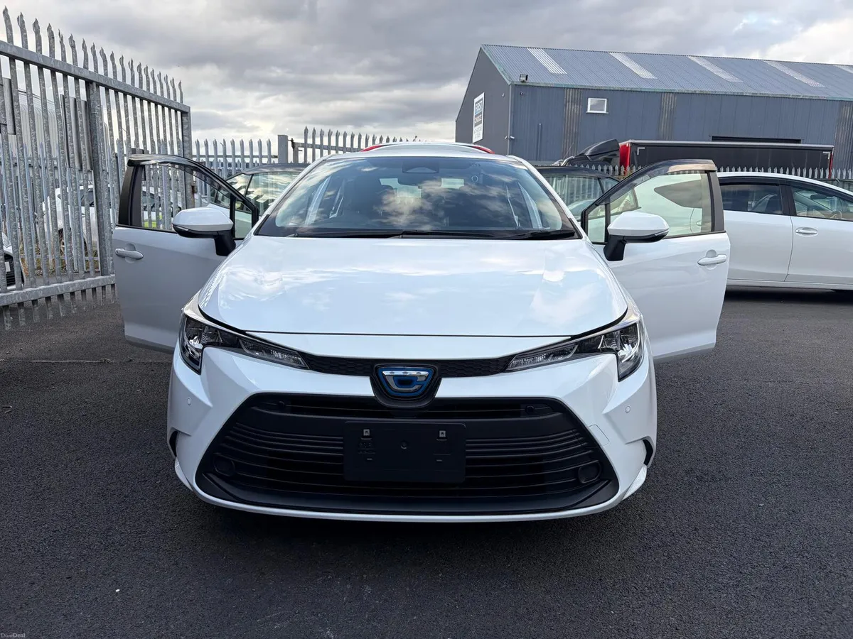 2023 TOYOTA COROLLA HYBRID AUTO LOW KMS - Image 1
