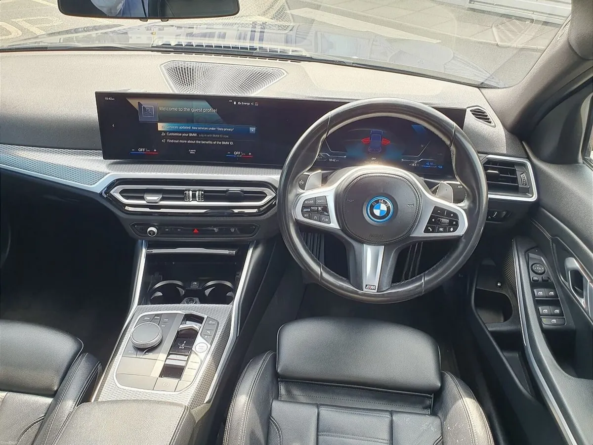 BMW 3-Series 330e M Sport Saloon - Image 5