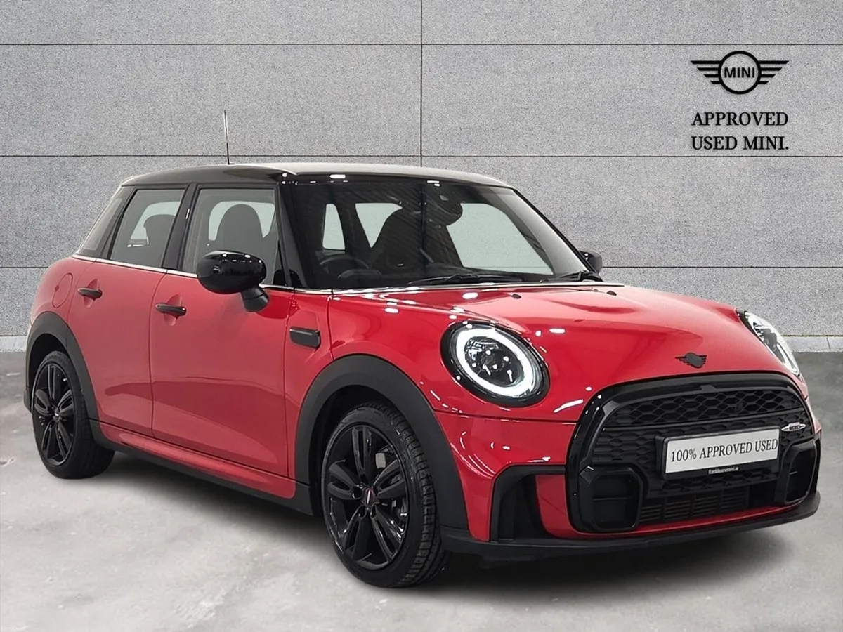 Mini Cooper 5-Door Cooper Sport - Image 1