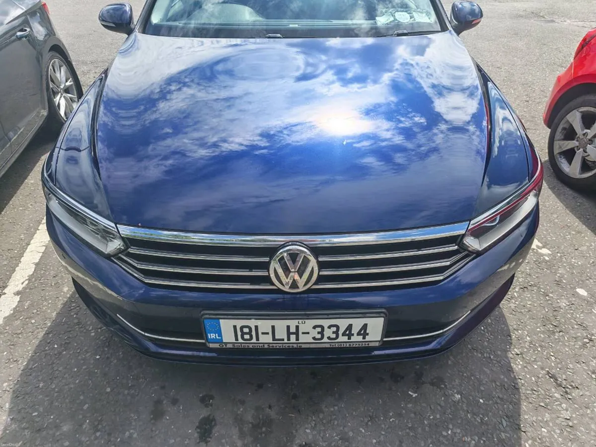 Volkswagen Passat - Image 2