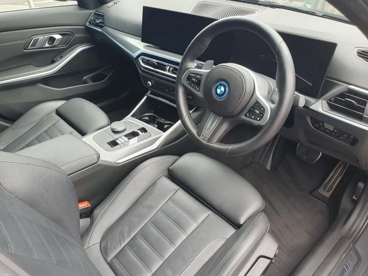 BMW 3-Series 330e M Sport Saloon - Image 6