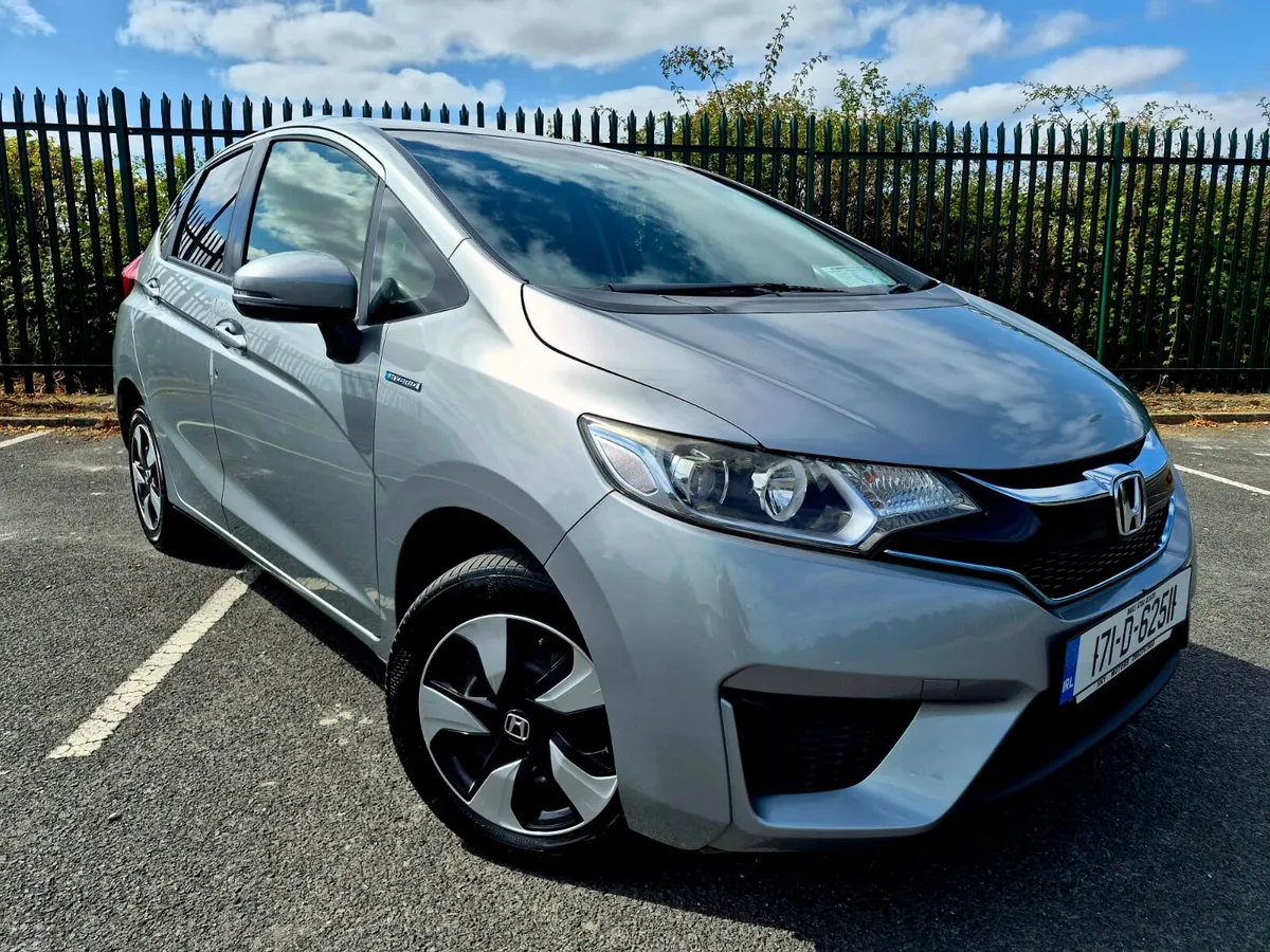 2017 HONDA FIT 1.5 HYBRID AUTO HIGH SPEC - Image 1