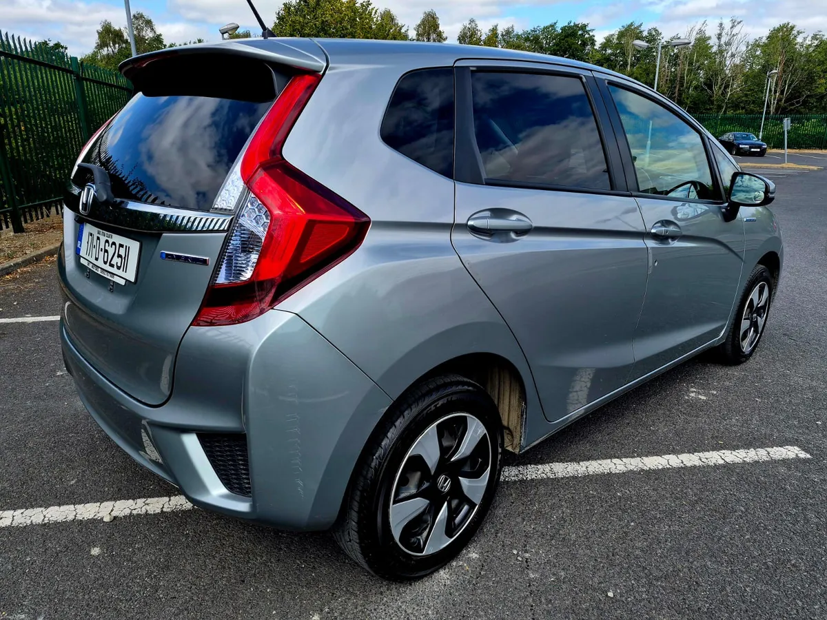 2017 HONDA FIT 1.5 HYBRID AUTO HIGH SPEC - Image 6