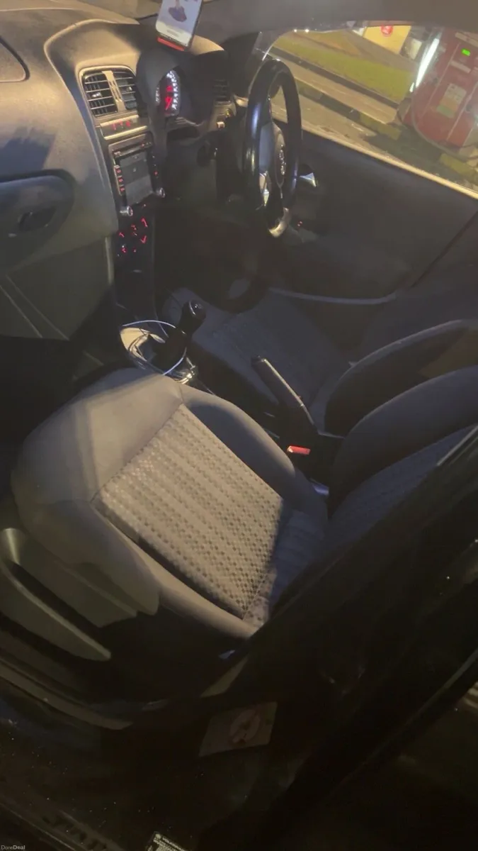 Volkswagen polo - Image 6