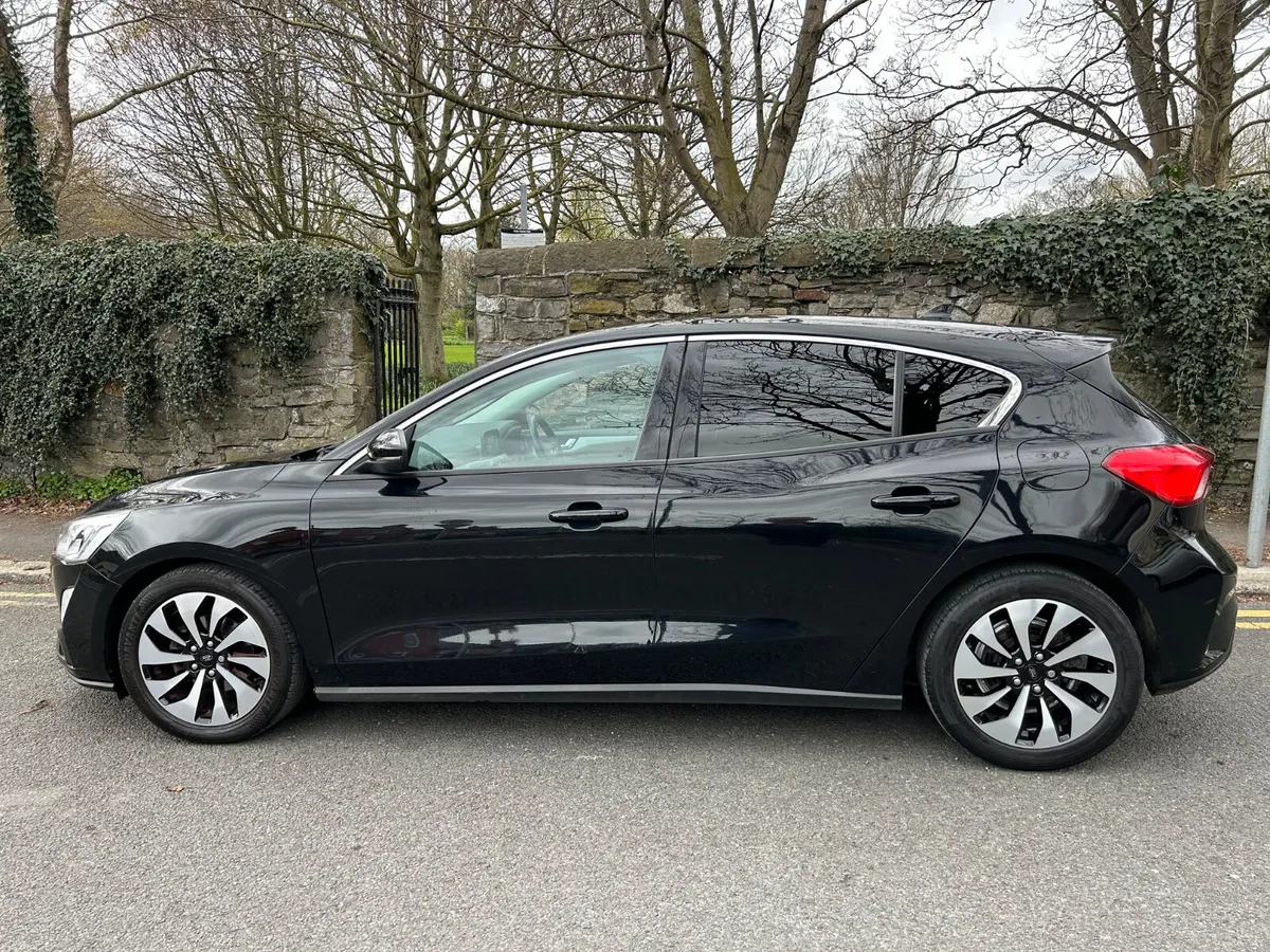 2019 FORD FOCUS ZETEC PETROL NCT FEBRUARY 2027 - Image 4