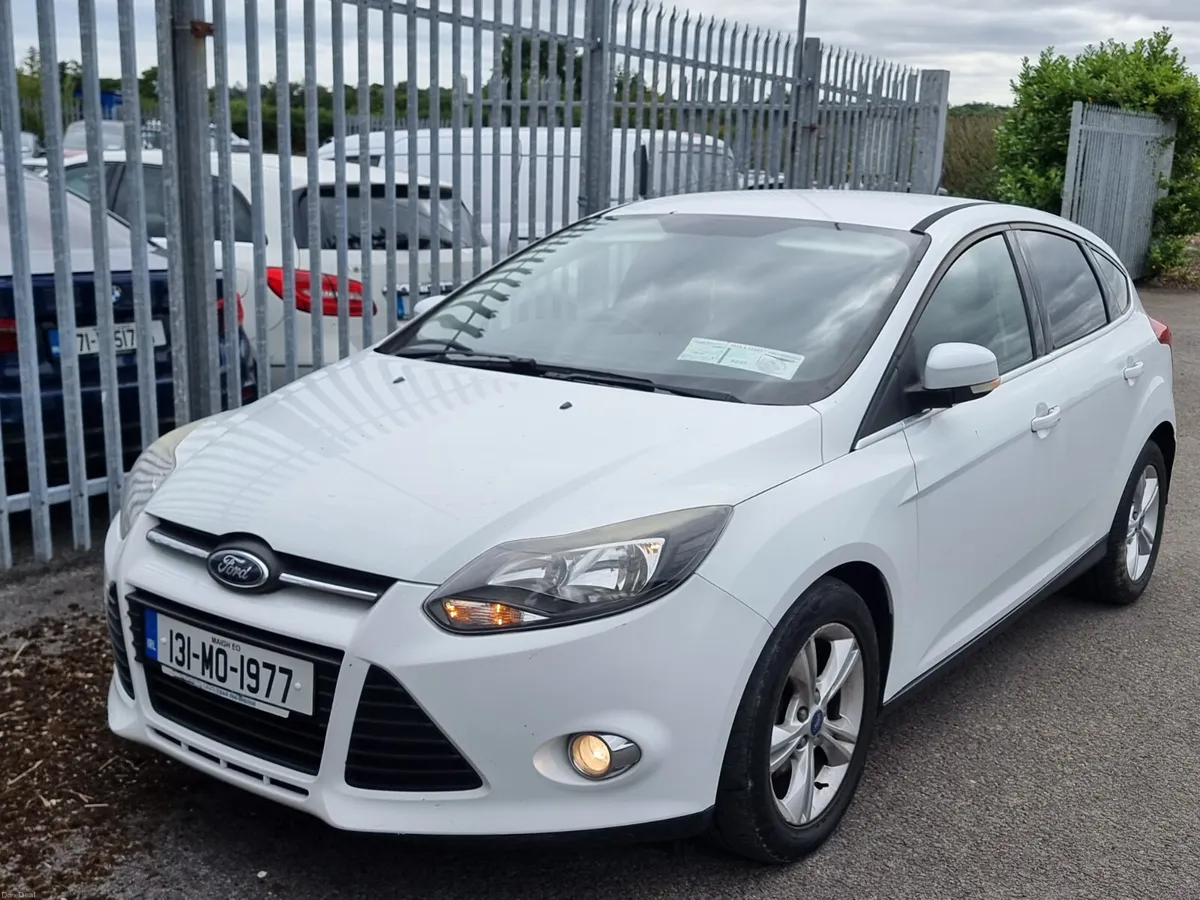 Ford Focus 2013 petrol ⛽️ 1.0L NCT&TAX €4900 - Image 4