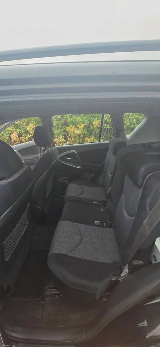 Toyota Rav 4 - Image 6