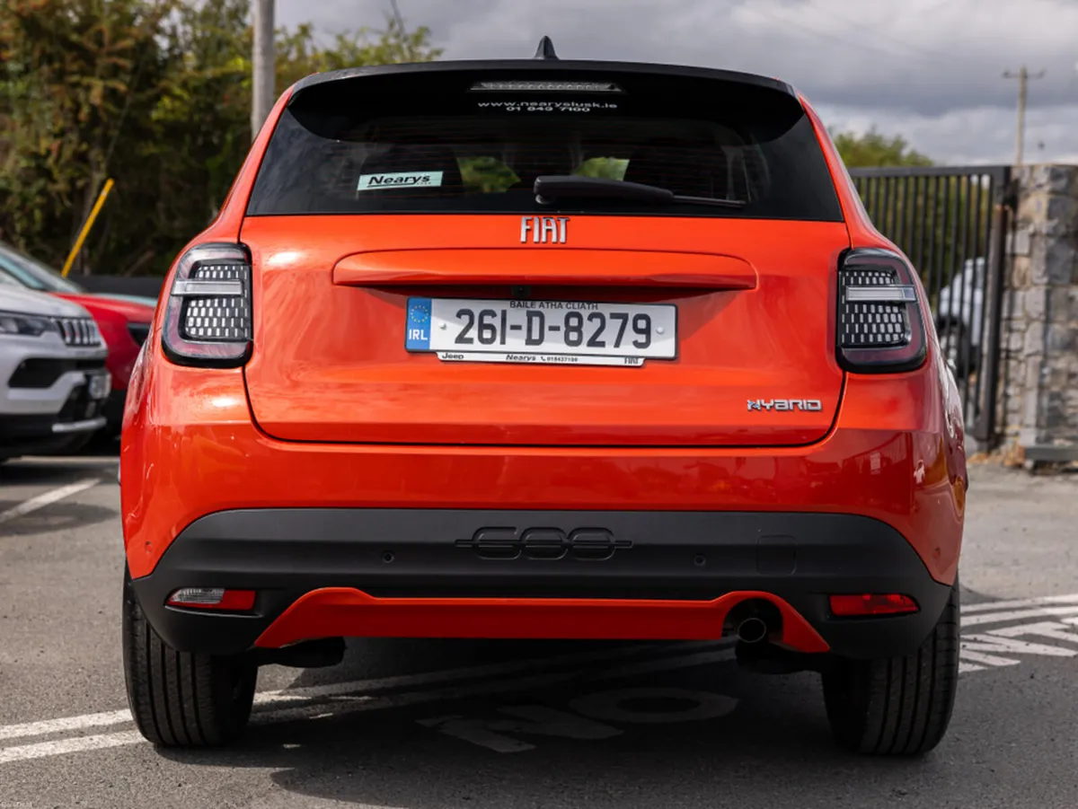 Fiat 600 ICON 1.2 HYBRID EDCT-6 100 - Image 5