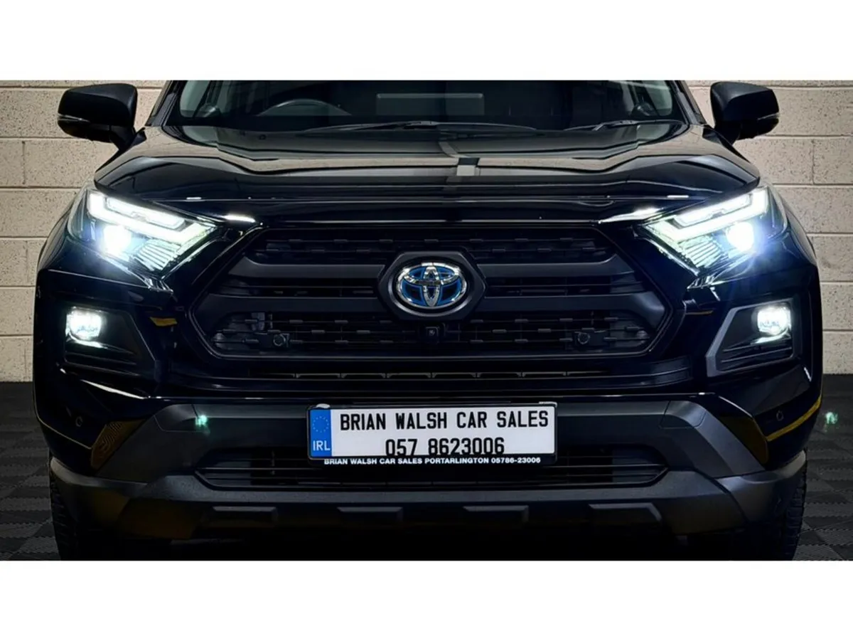 Toyota RAV4 4WD HYBRID ADVENTURE OFFROAD PACK - Image 3