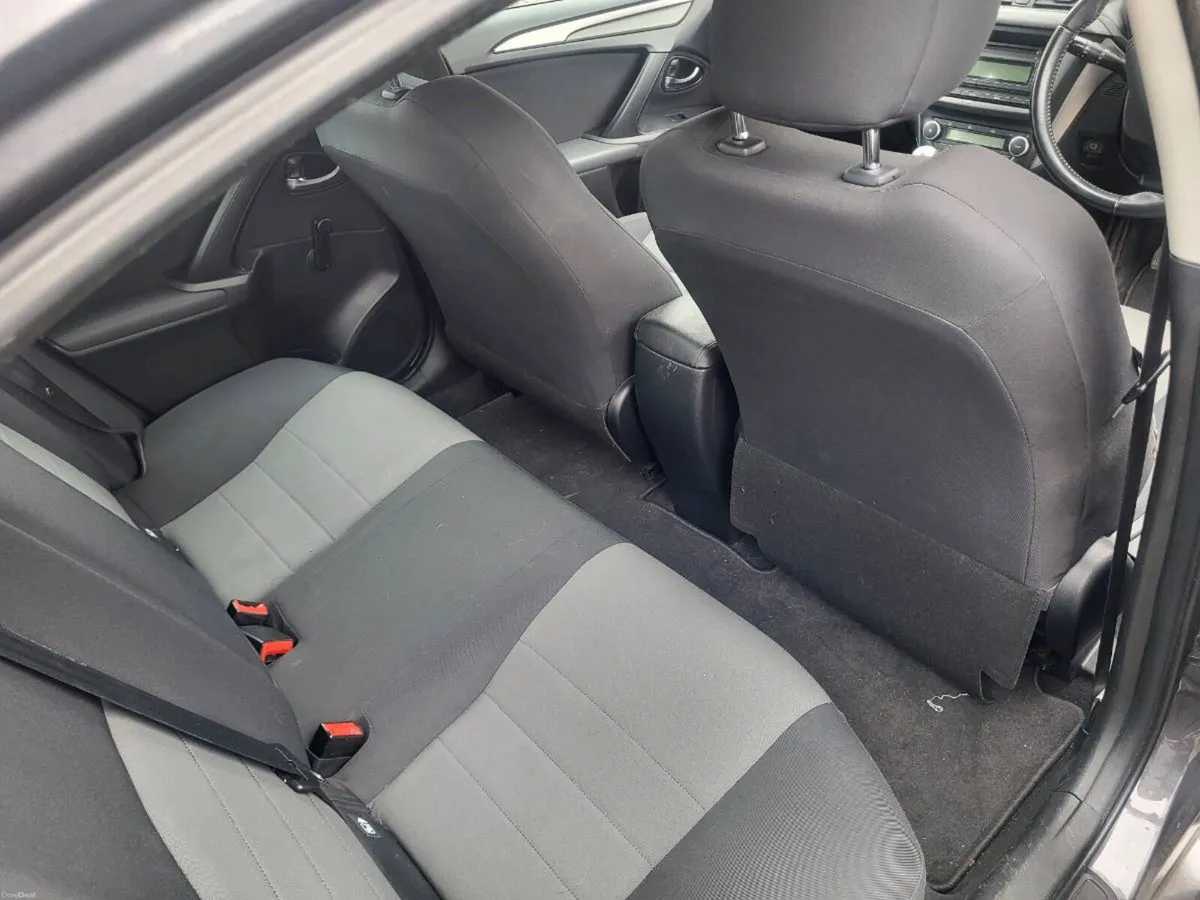 152 toyota Avensis 1.6 diesel - Image 6