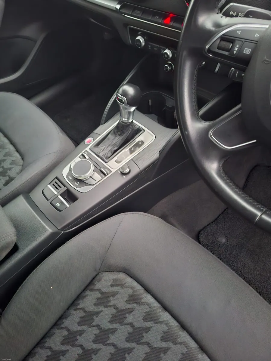 Audi A3 2015 - Image 4