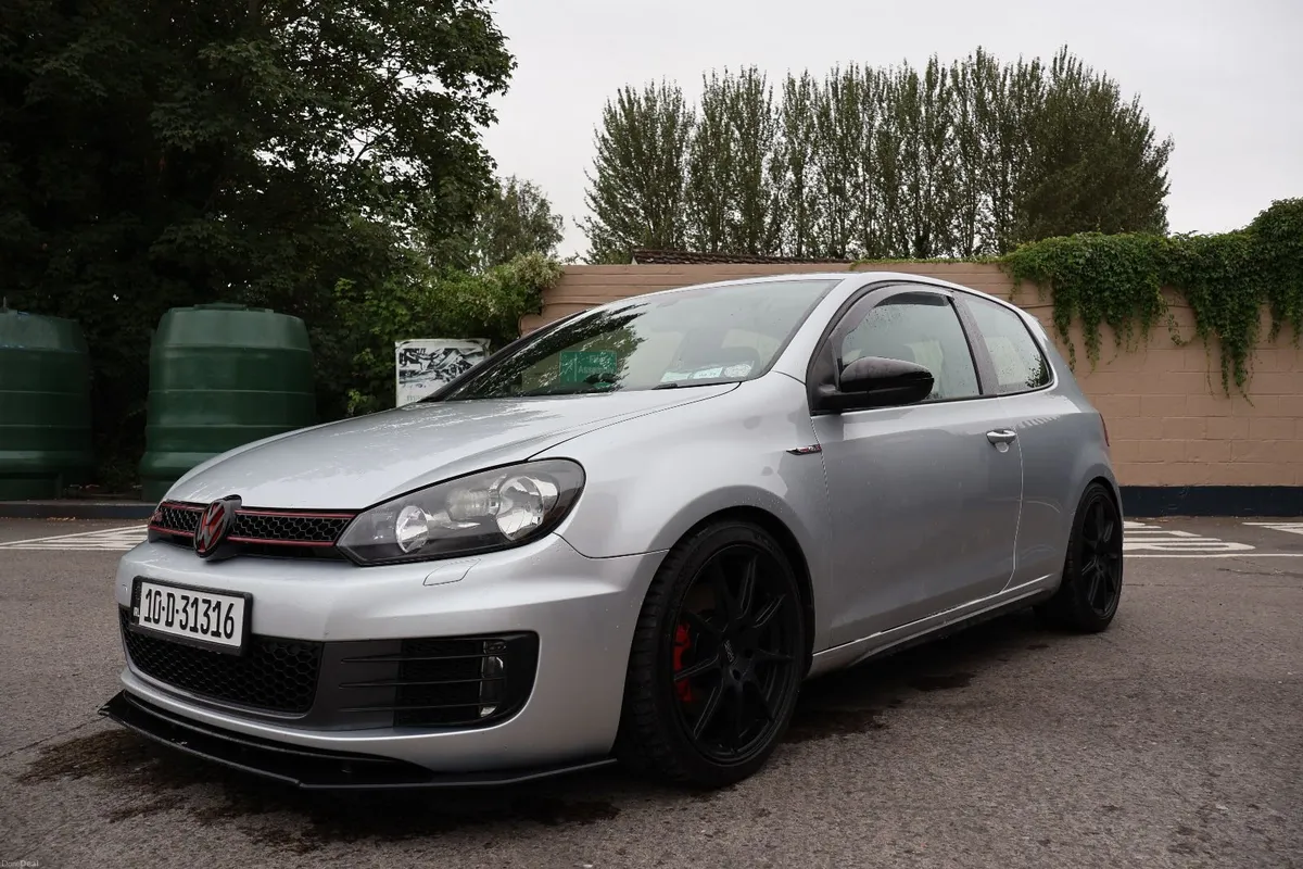 Volkswagen Golf 2010 - Image 4