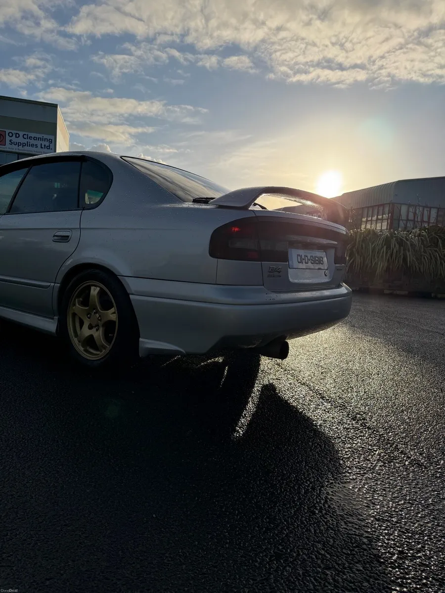 Subaru legacy b4 - Image 5