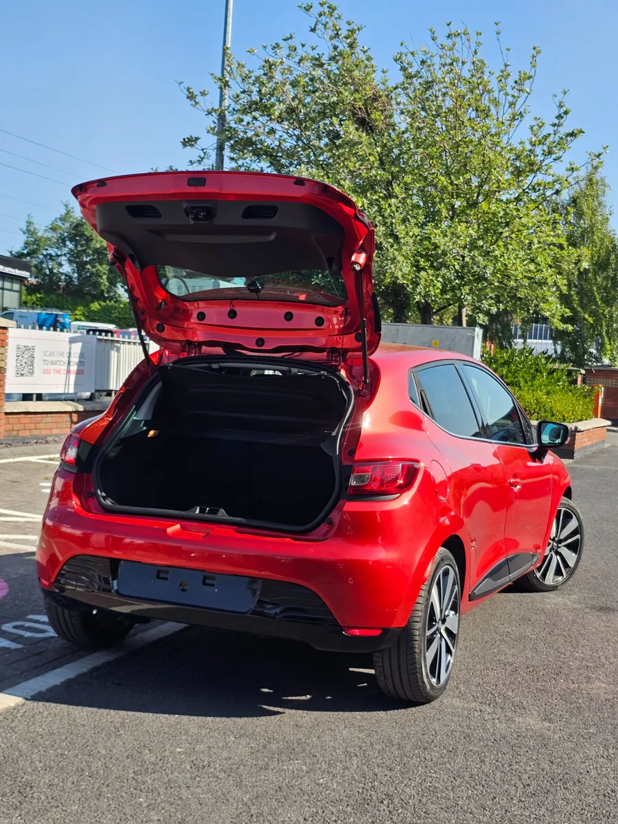 Renault Clio 2015 - Image 2