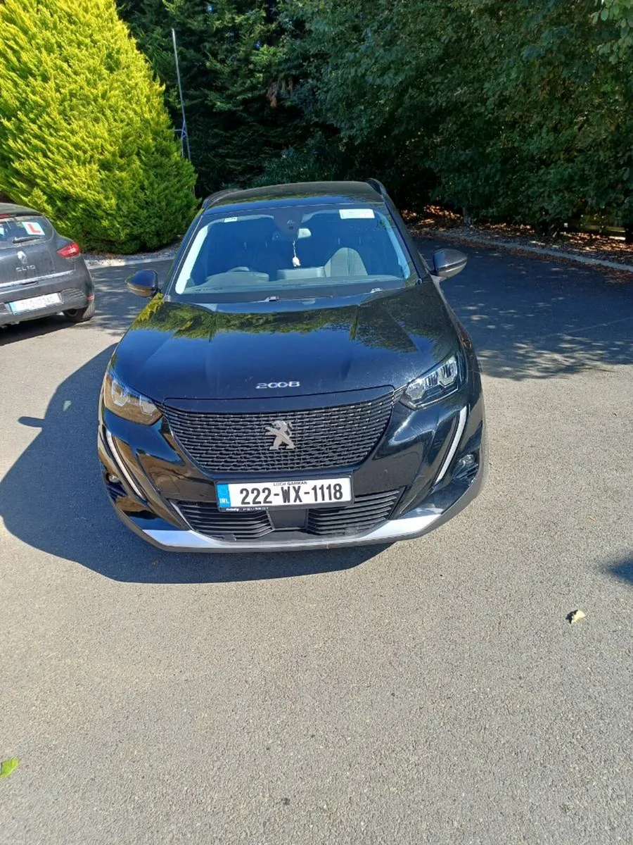 Peugeot 2008 allure electric - Image 2