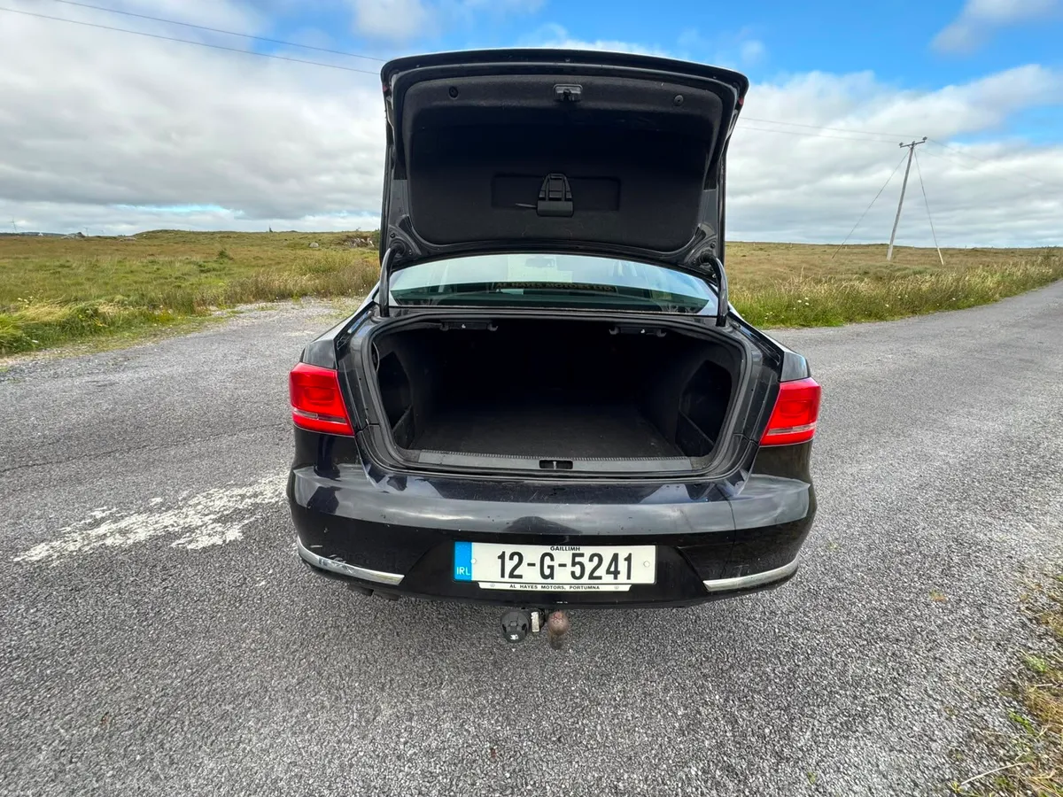 Car - Image 5