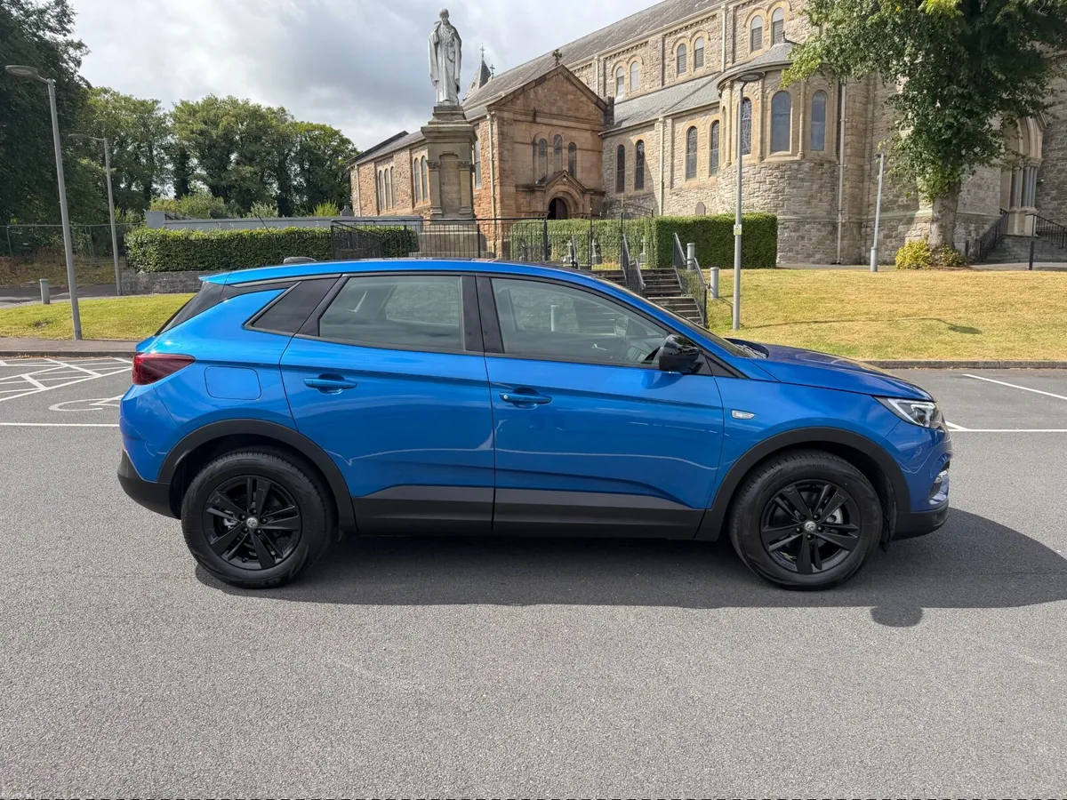 Vauxhall Grandland X 2018 - Image 2