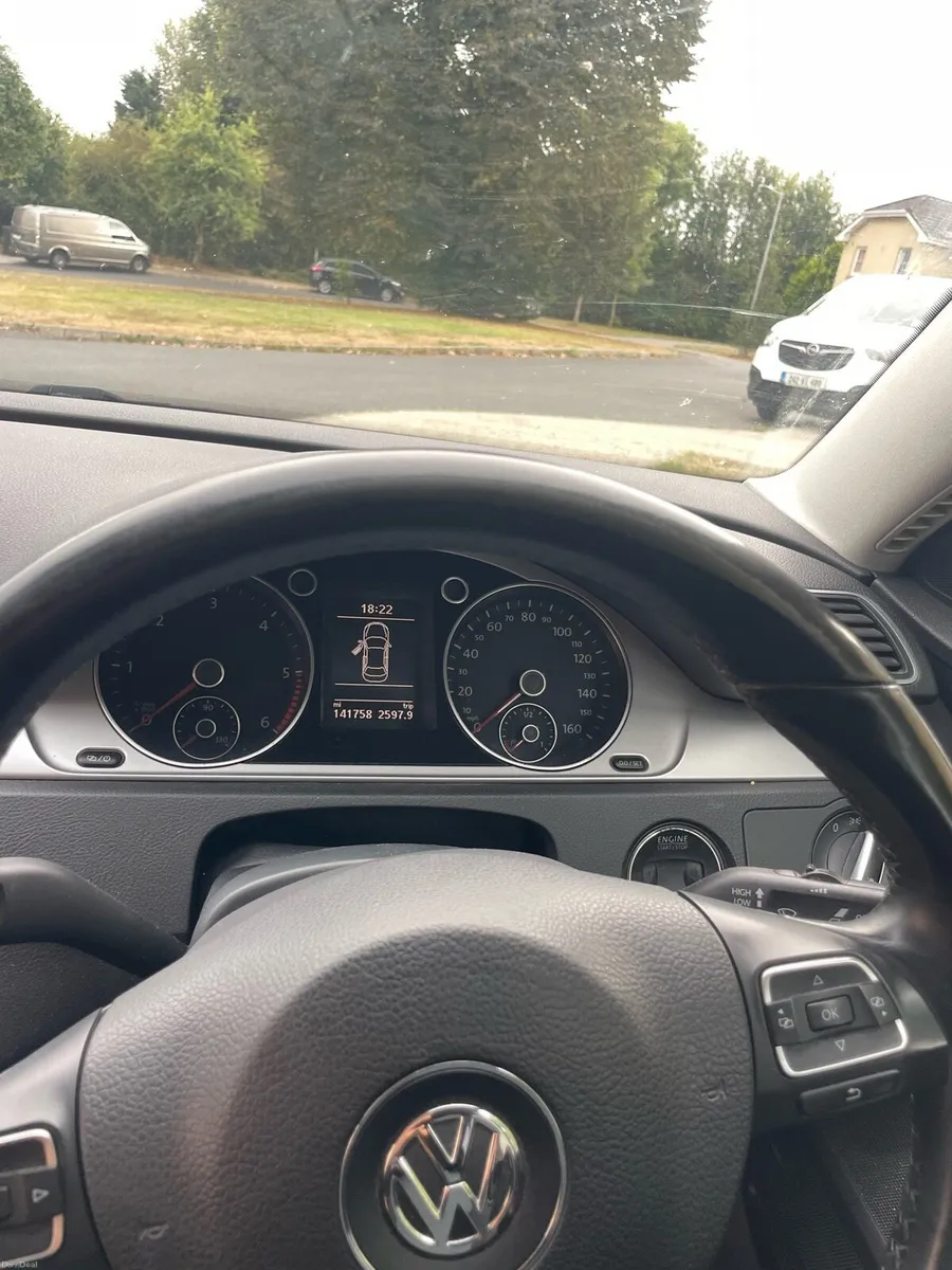 Vw Passat 1.6 tdi - Image 6