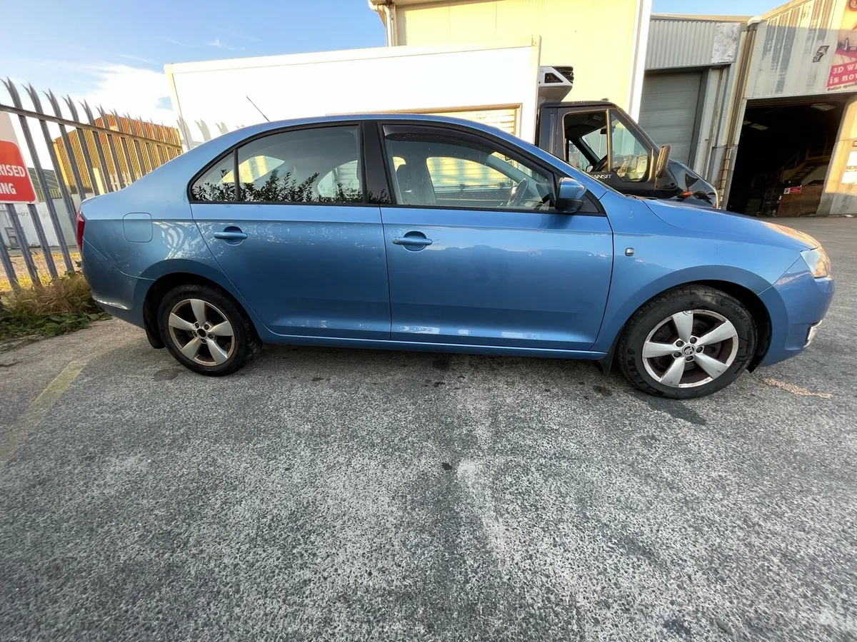 Skoda Rapid 2013 - Image 5