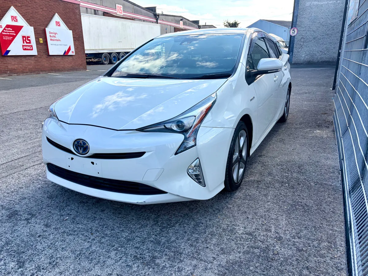 Toyota Prius Hybrid Automatic  2016 - Image 3