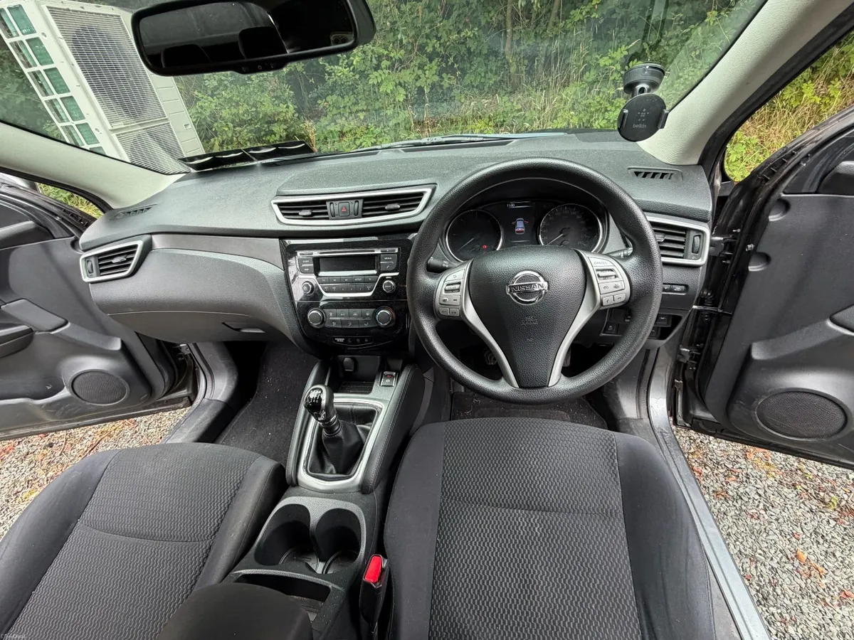 Nissan Qashqai 1.5 XE Safety PK E6 4DR, 2015 - Image 6