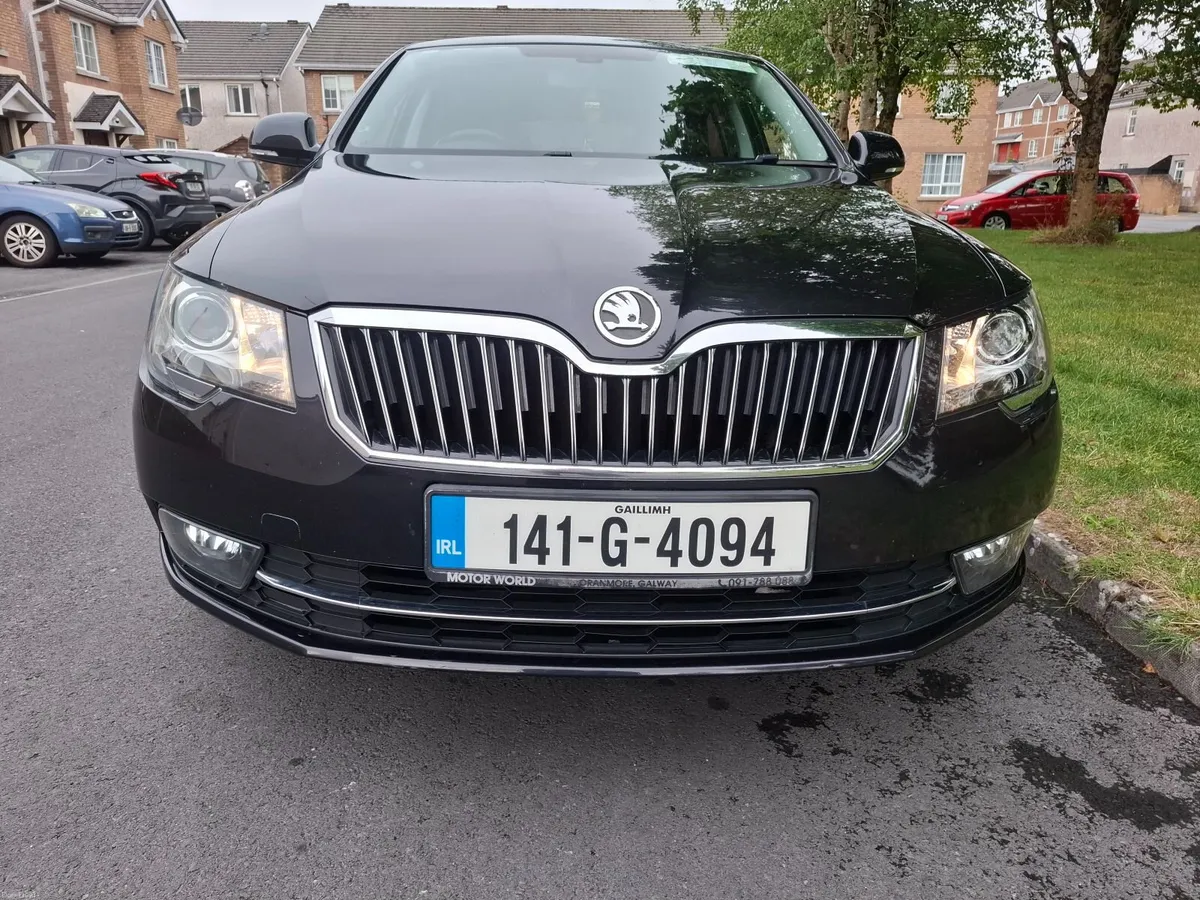 Skoda Superb 2014 - Image 1